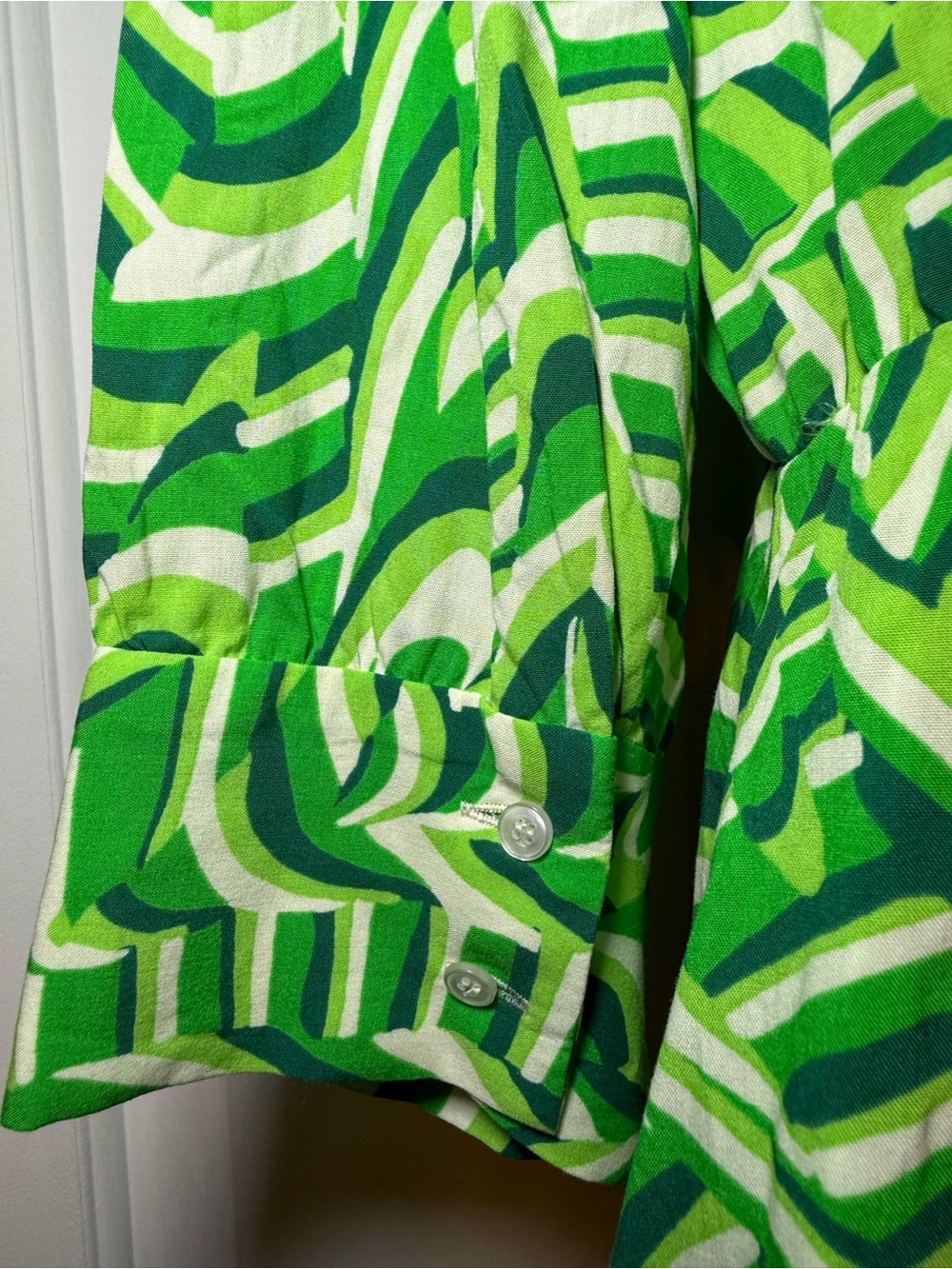 Zara Shades Of Green Print Deep V Mini Dress LARGE Fit To Flare Summer Fun - Picture 7 of 10